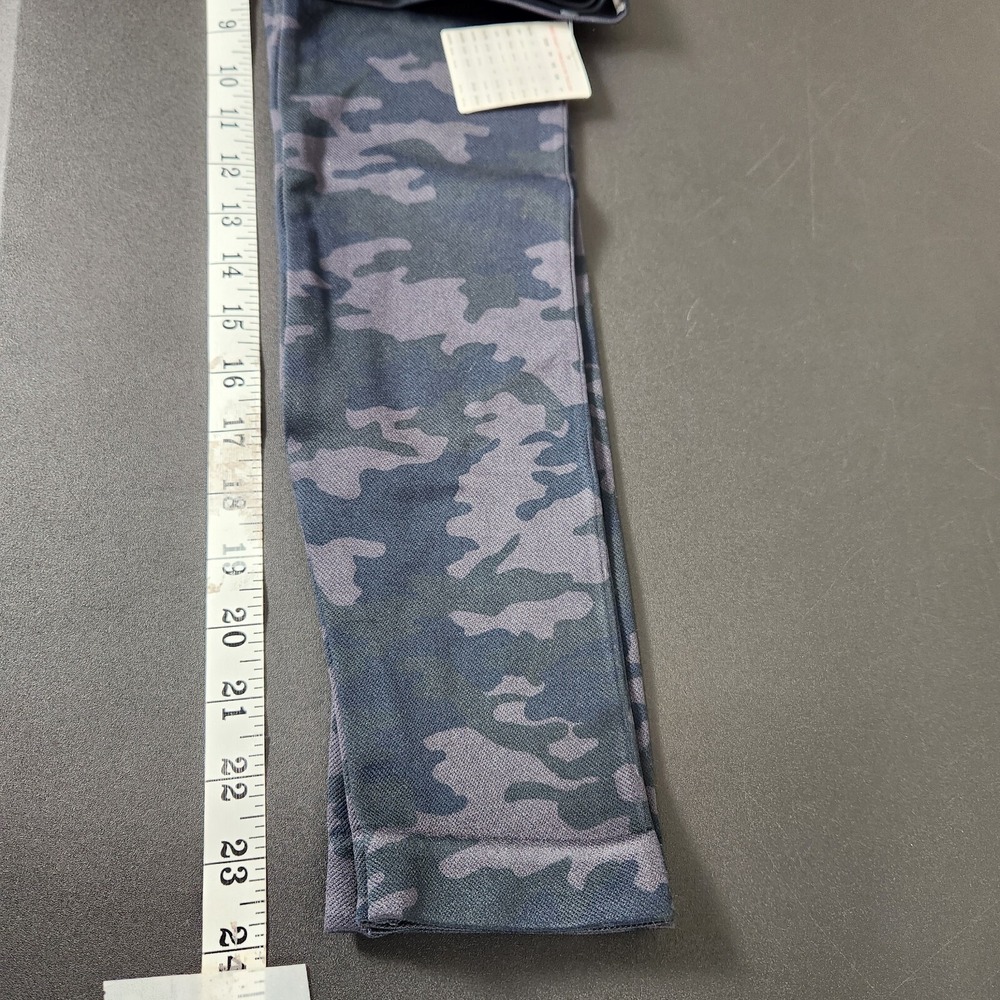 NWT SPANX Look At Me Now Seamless Leggings Gray Blue Camo Size M - Picture 5 of 10